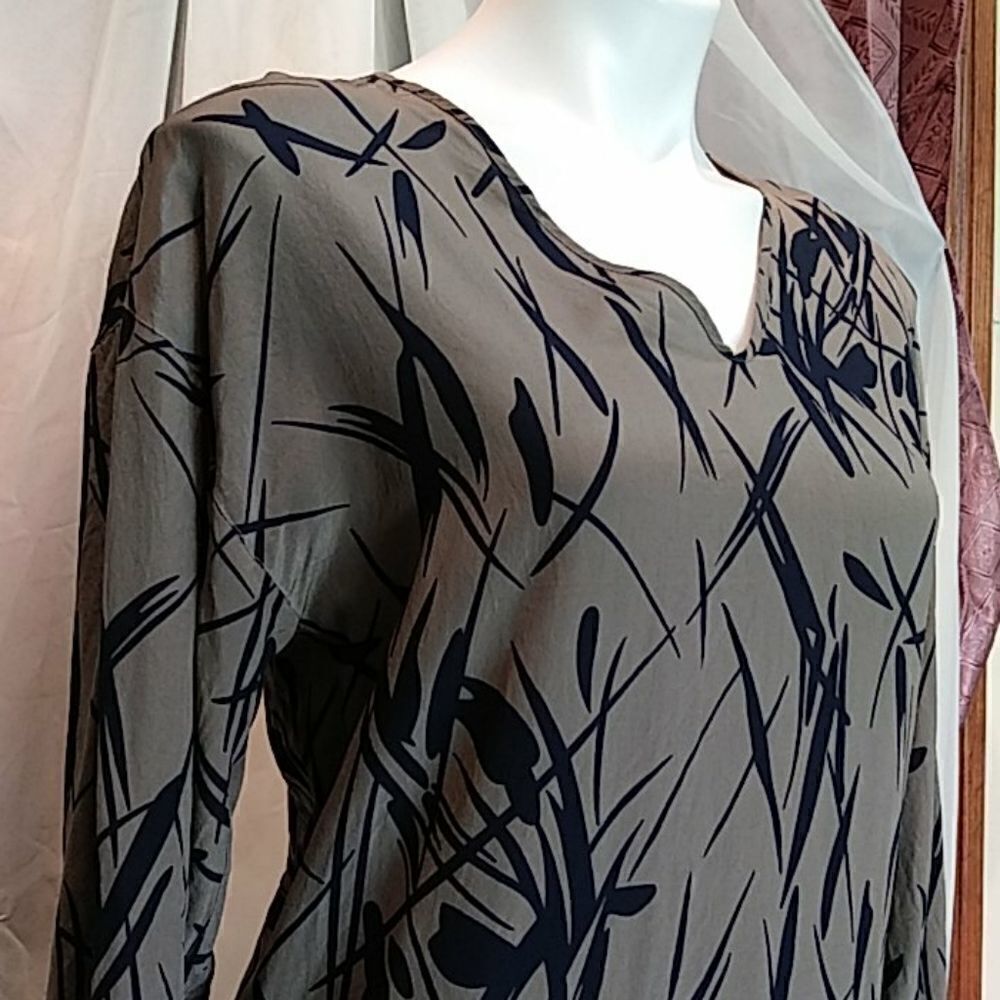 Krizia. 100% silk top 